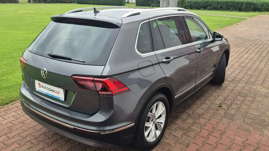 VOLKSWAGEN Tiguan -