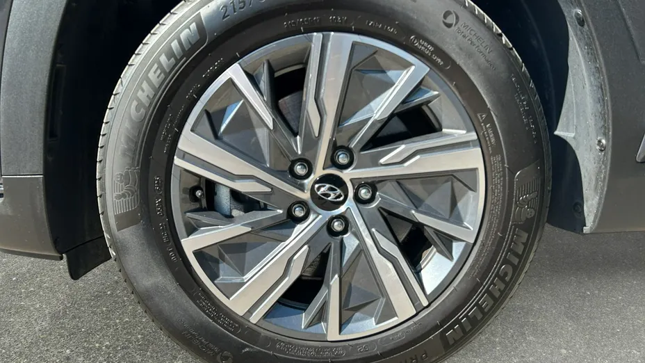 HYUNDAI Tucson -
