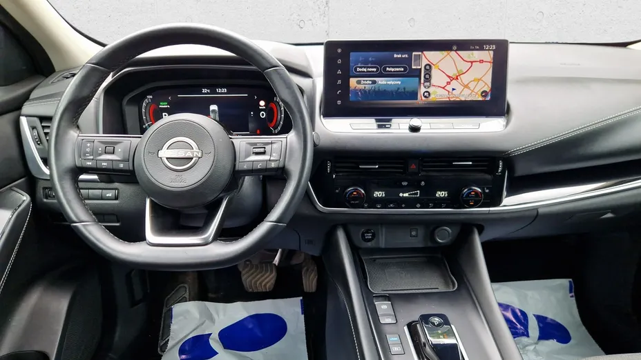 NISSAN Qashqai -