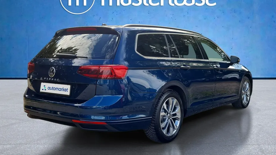 VOLKSWAGEN Passat -