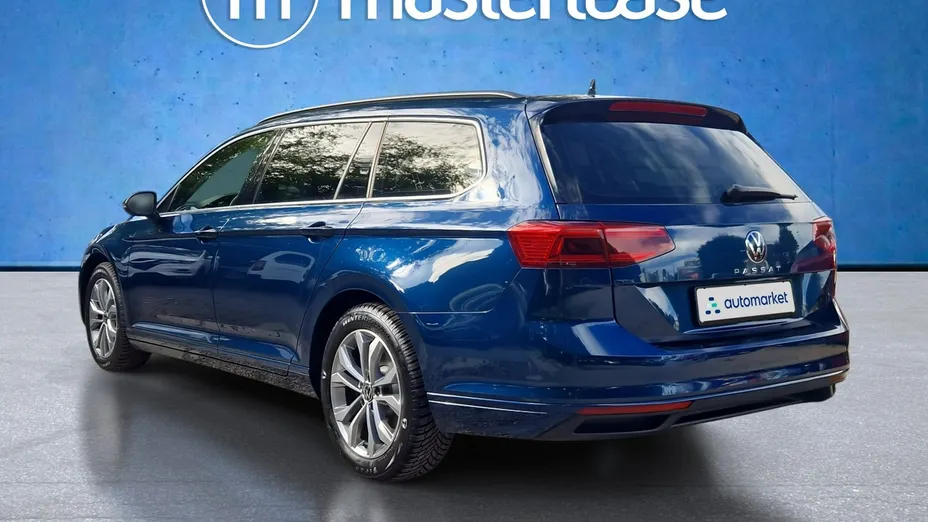 VOLKSWAGEN Passat -