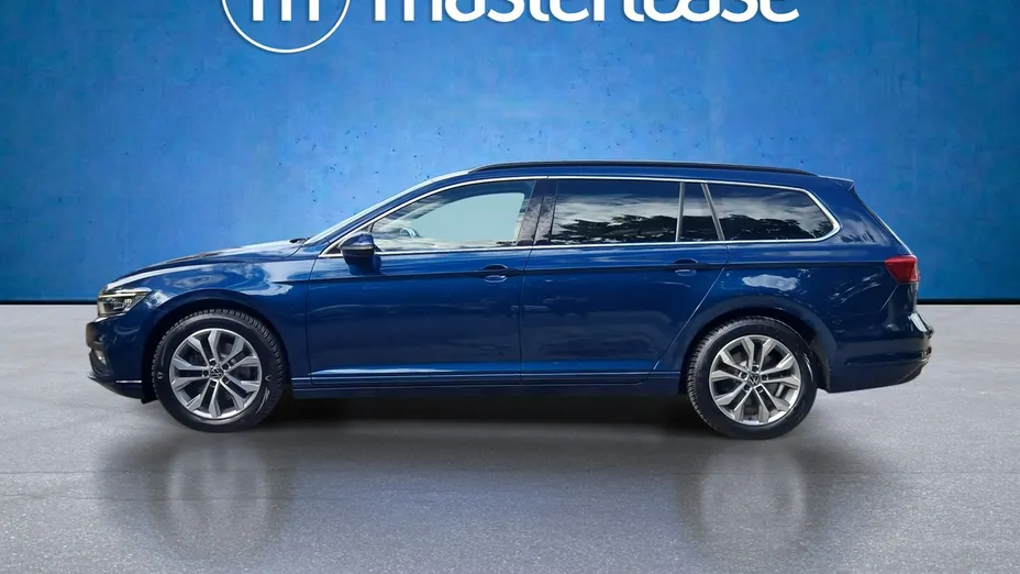 VOLKSWAGEN Passat -