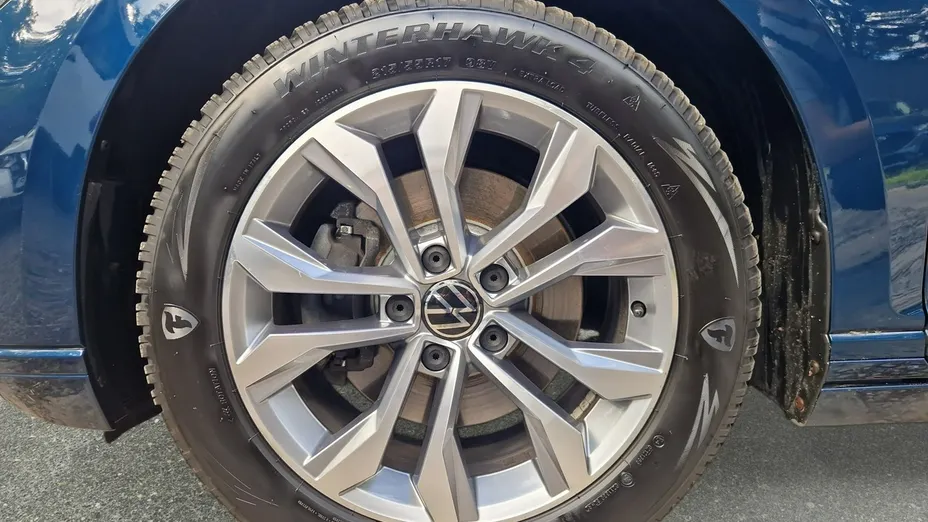 VOLKSWAGEN Passat -