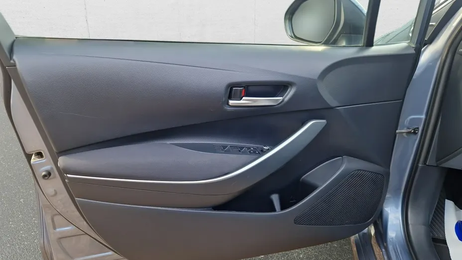TOYOTA Corolla -