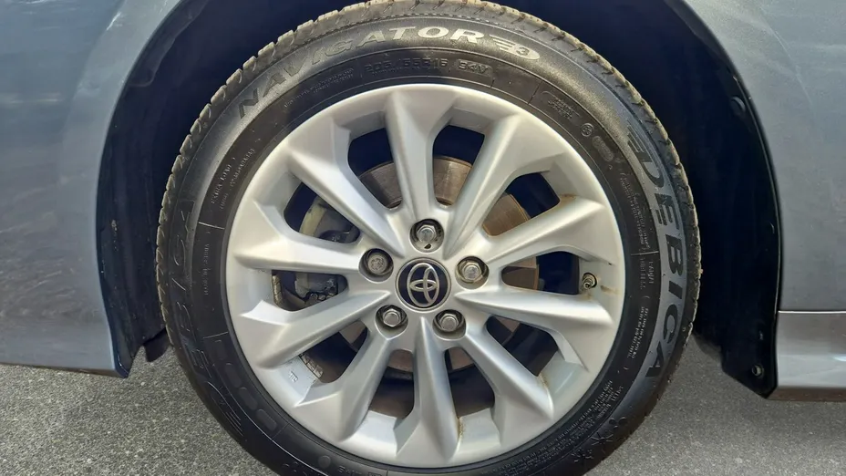 TOYOTA Corolla -