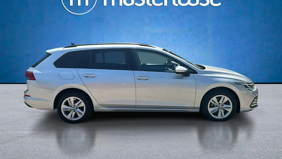 VOLKSWAGEN Golf -