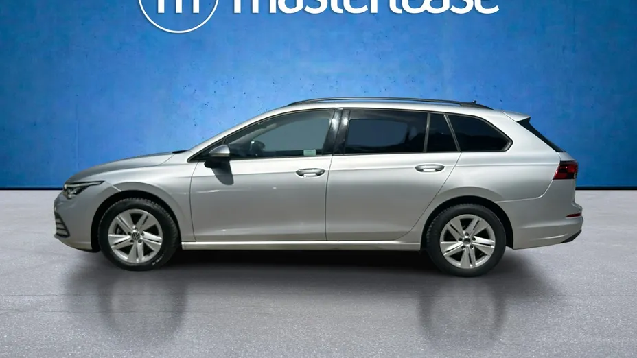 VOLKSWAGEN Golf -