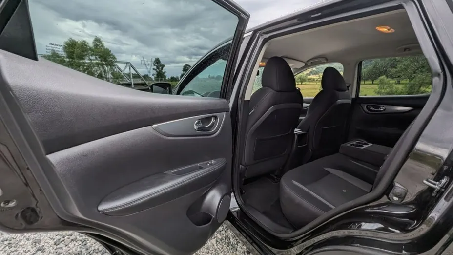 NISSAN Qashqai -