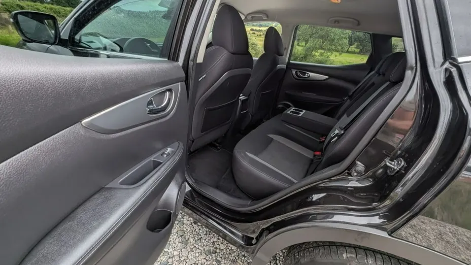 NISSAN Qashqai -