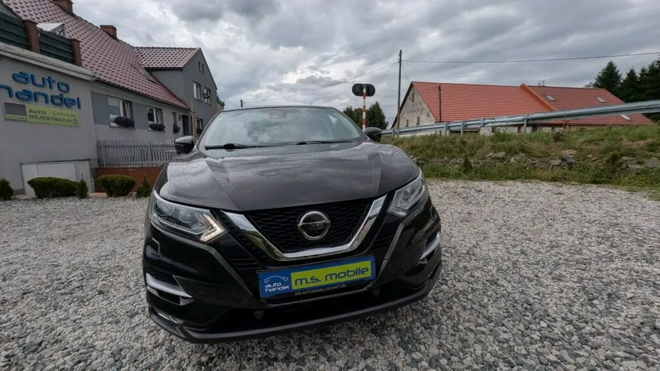 NISSAN Qashqai -