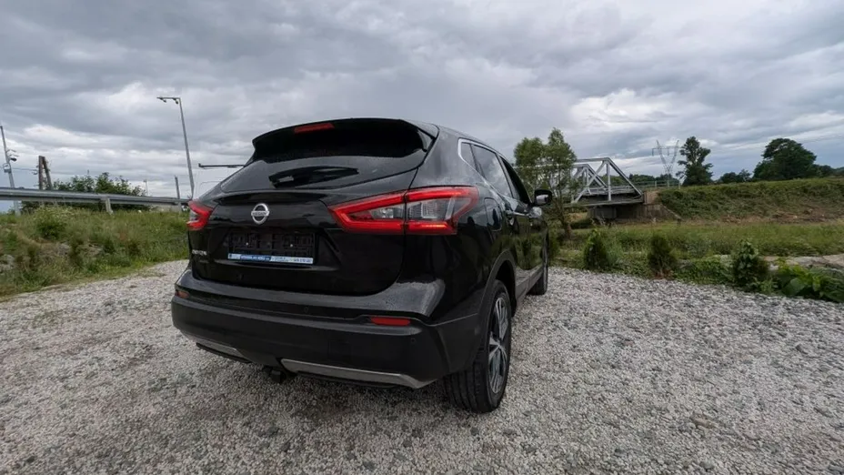 NISSAN Qashqai -