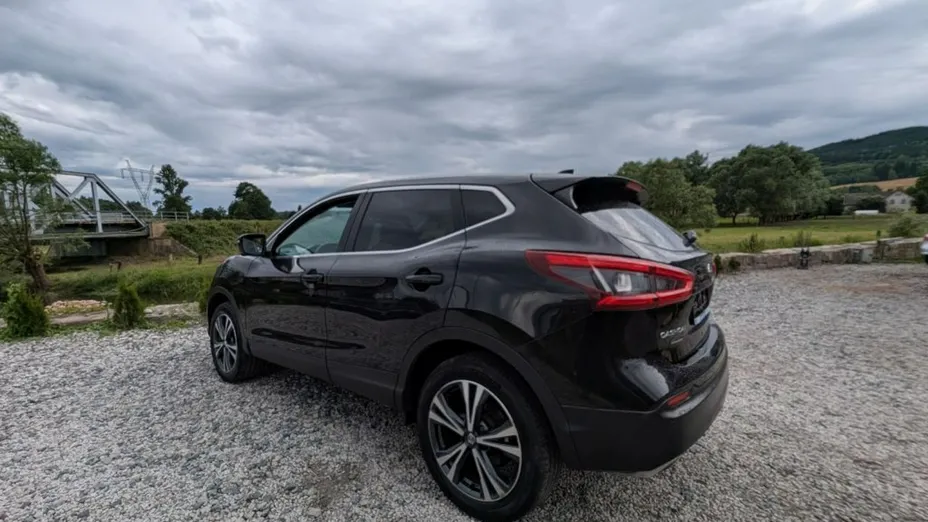 NISSAN Qashqai -