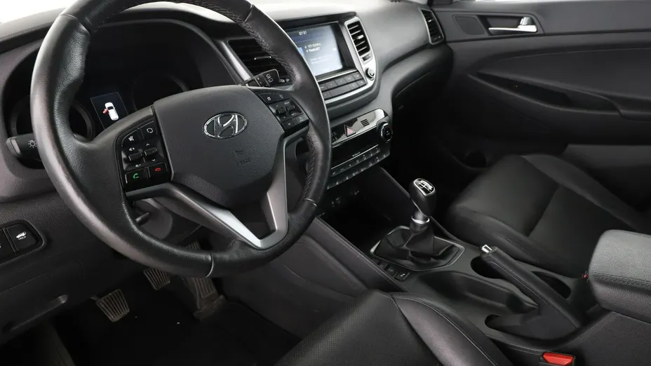 HYUNDAI Tucson -