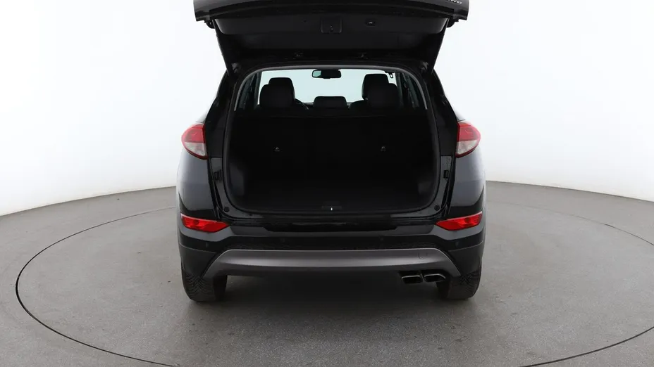 HYUNDAI Tucson -