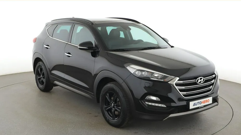 HYUNDAI Tucson -