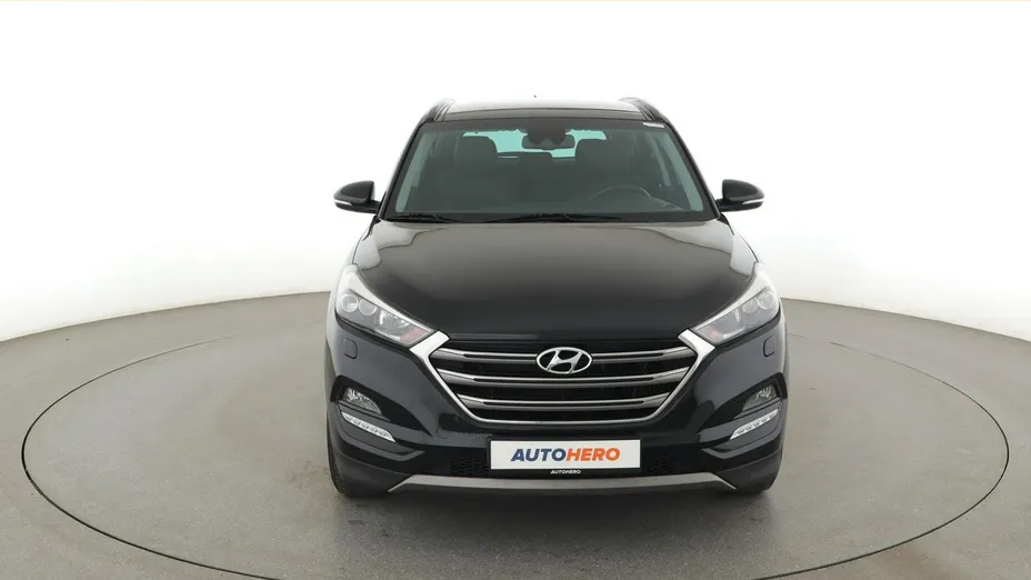 HYUNDAI Tucson -