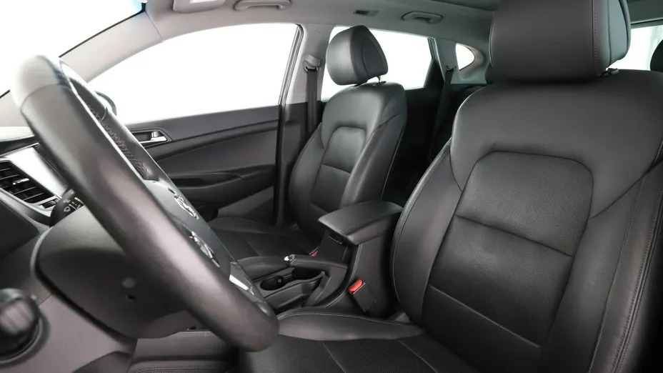 HYUNDAI Tucson -