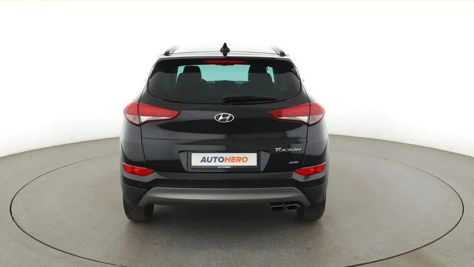 HYUNDAI Tucson -
