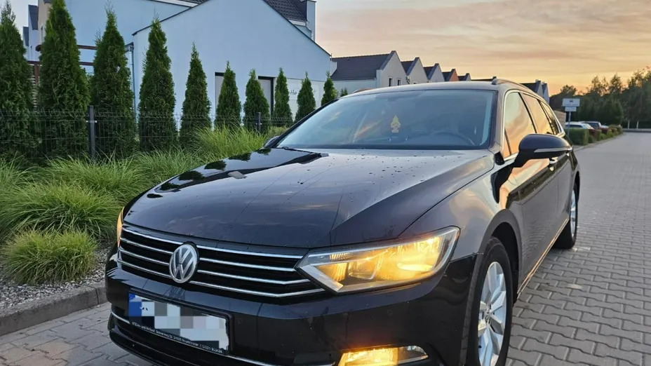VOLKSWAGEN Passat -