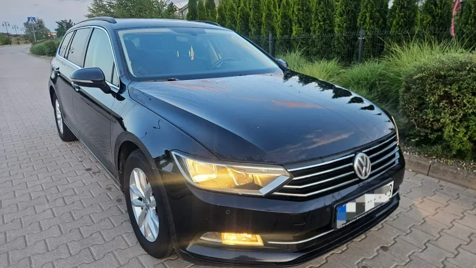 VOLKSWAGEN Passat -