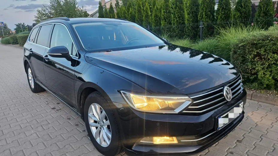 VOLKSWAGEN Passat -