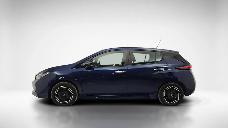 NISSAN Leaf -
