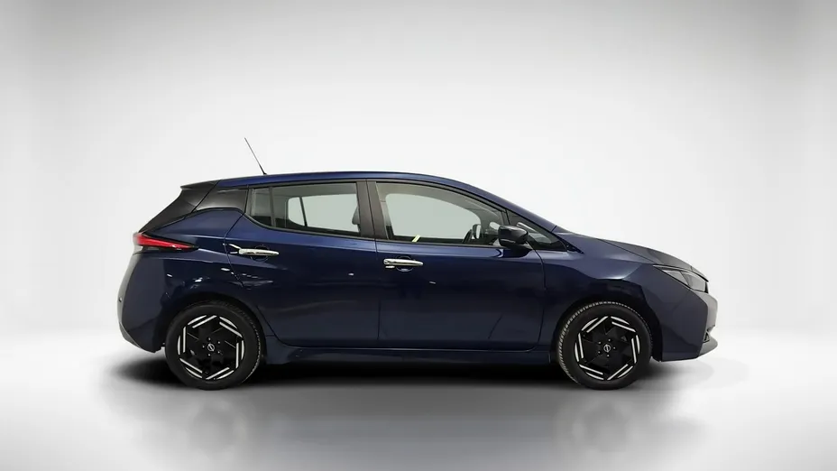 NISSAN Leaf -