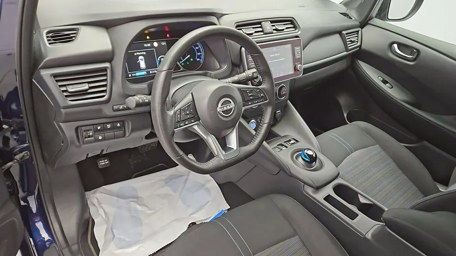 NISSAN Leaf -