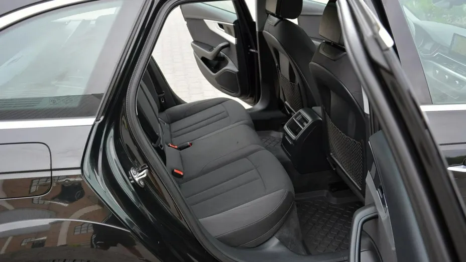 AUDI A4 -