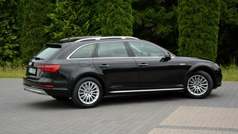 AUDI A4 -