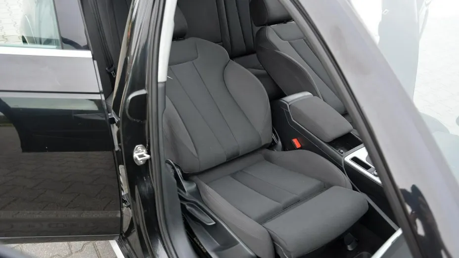 AUDI A4 -