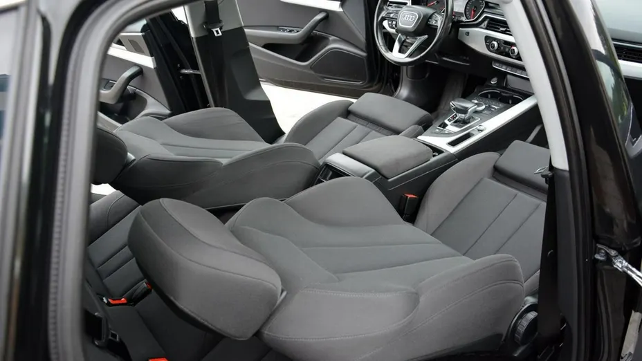 AUDI A4 -
