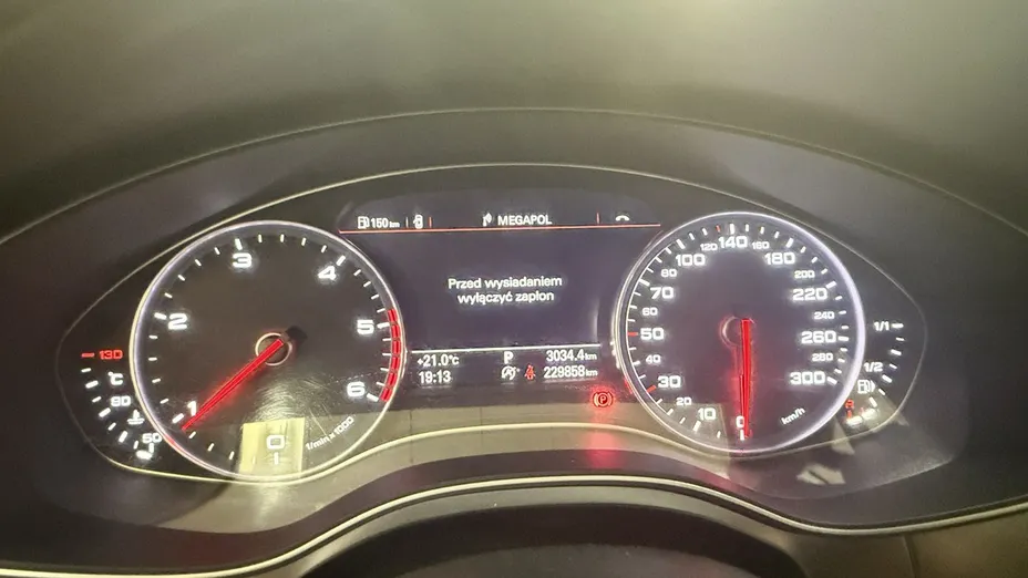 AUDI A6 -
