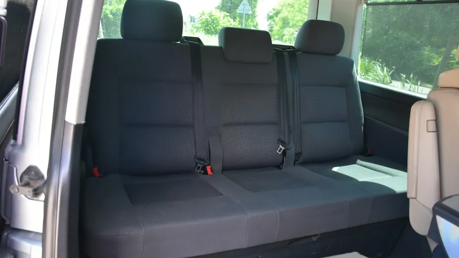 VOLKSWAGEN Multivan -