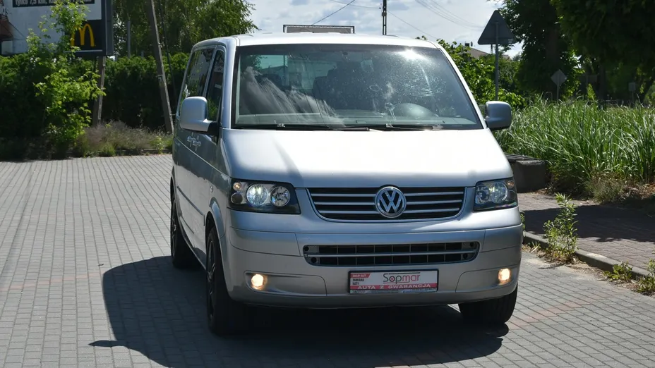 VOLKSWAGEN Multivan -