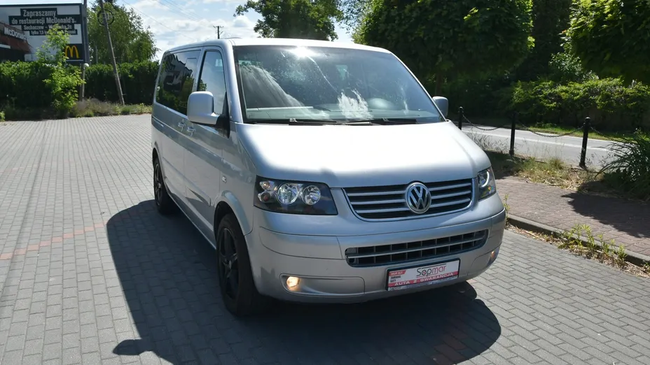 VOLKSWAGEN Multivan -