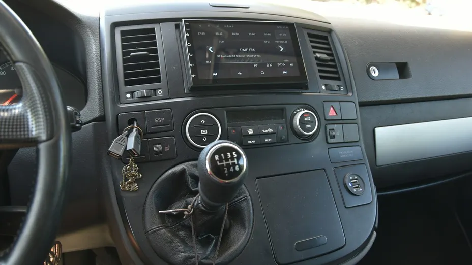 VOLKSWAGEN Multivan -