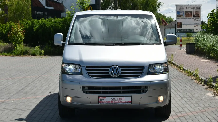 VOLKSWAGEN Multivan -