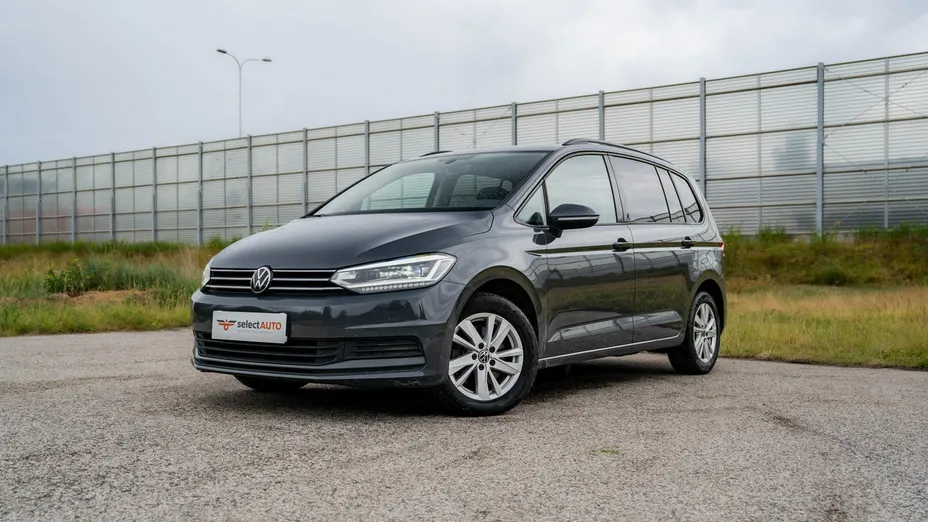 VOLKSWAGEN Touran -