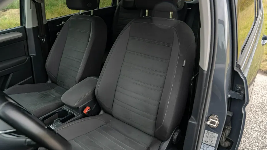 VOLKSWAGEN Touran -