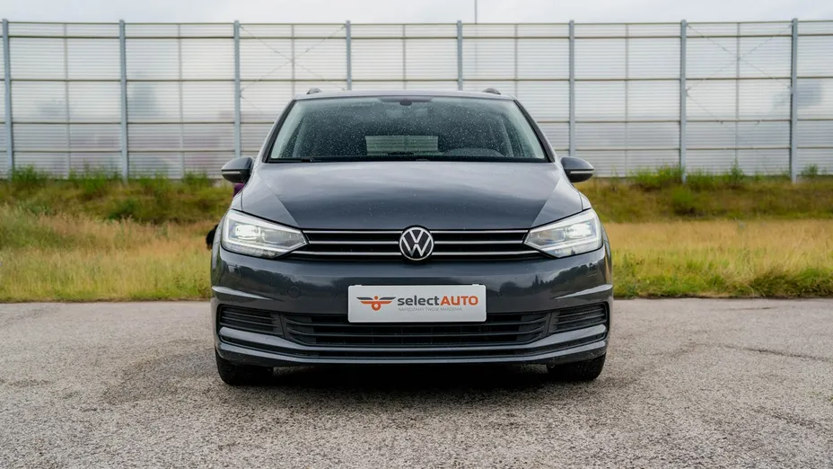 VOLKSWAGEN Touran -