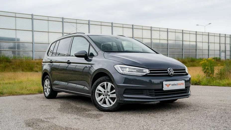 VOLKSWAGEN Touran -