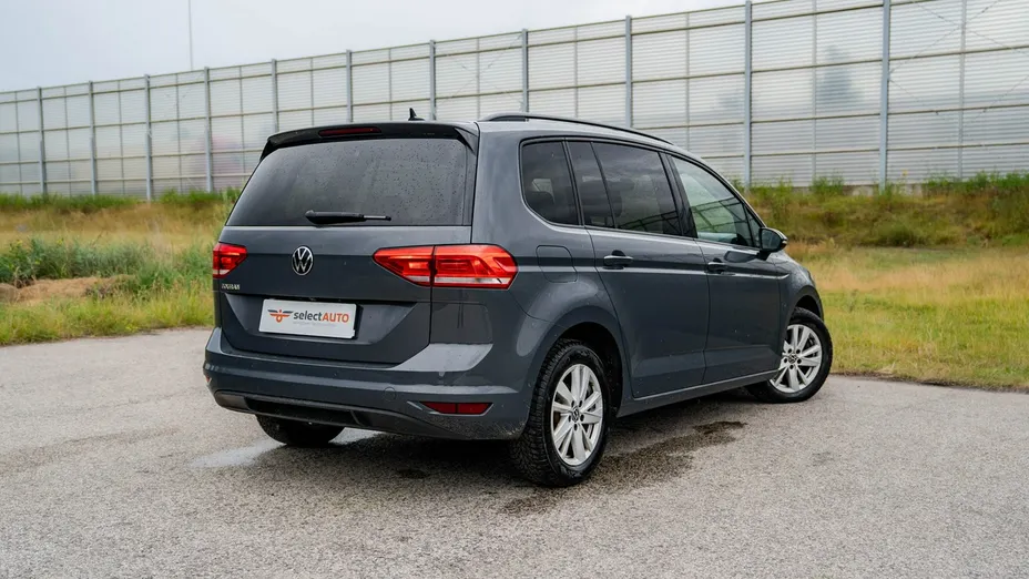 VOLKSWAGEN Touran -