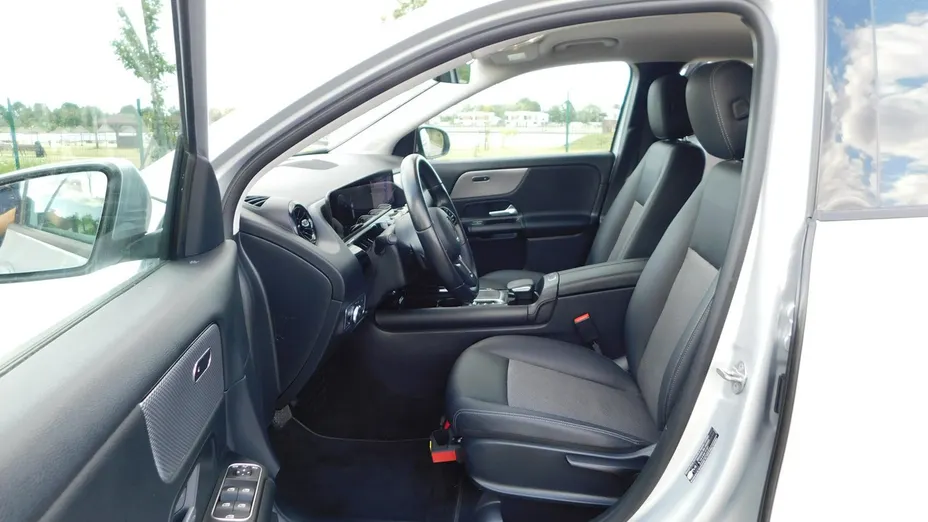 MERCEDES-BENZ GLA -