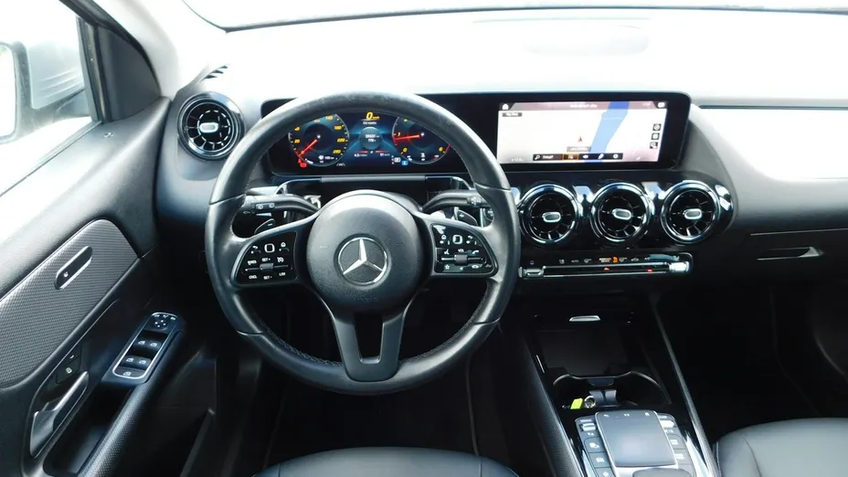 MERCEDES-BENZ GLA -