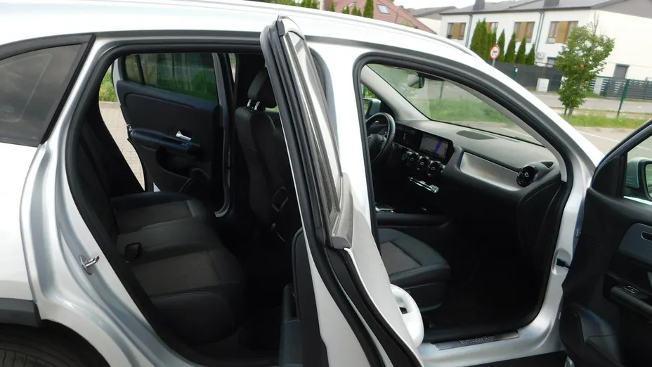 MERCEDES-BENZ GLA -