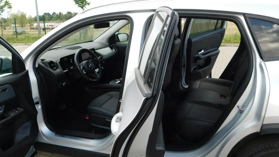 MERCEDES-BENZ GLA -