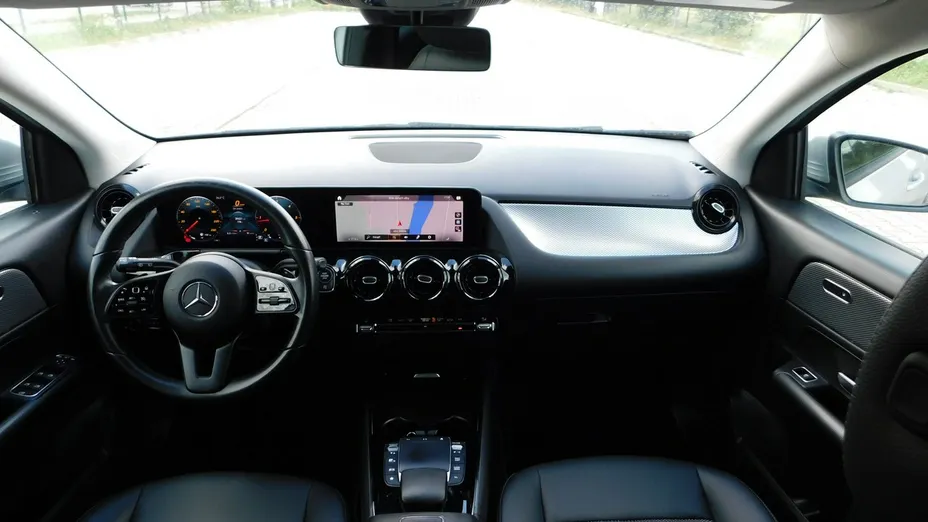 MERCEDES-BENZ GLA -