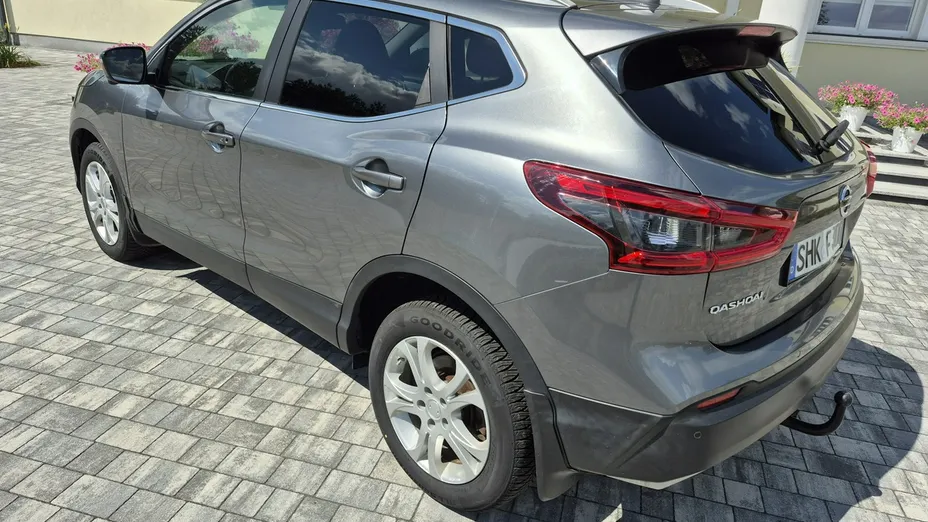 NISSAN Qashqai -