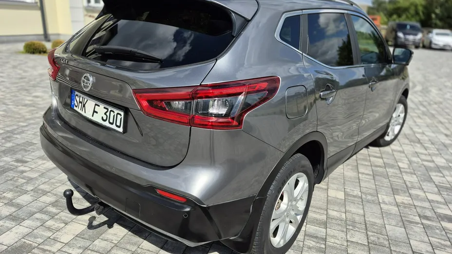 NISSAN Qashqai -
